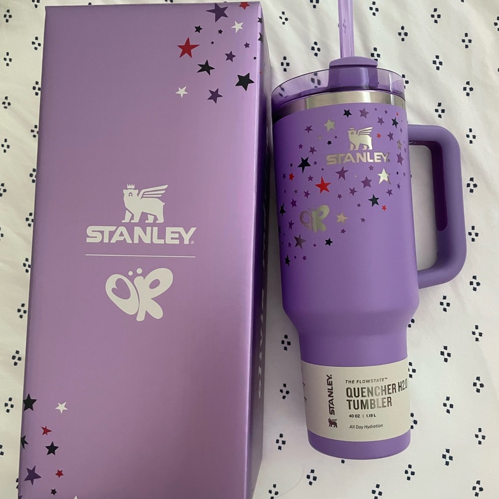 Brand new Olivia Rodrigo x Stanley H2.O Flowstate Tumbler
